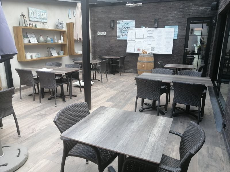 Terasă urbană cu note mediteraneene | Inspirație Terasă Industrial