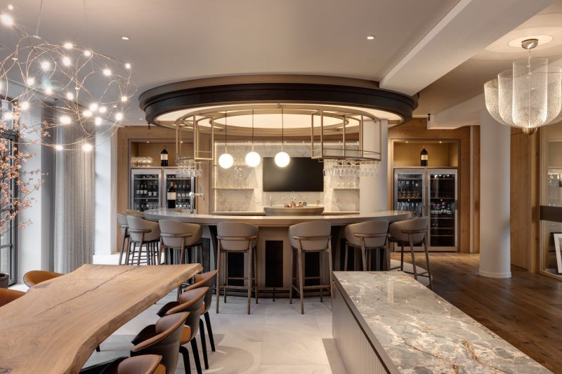 Bar urban cu accente calde | Inspirație Living Luxe