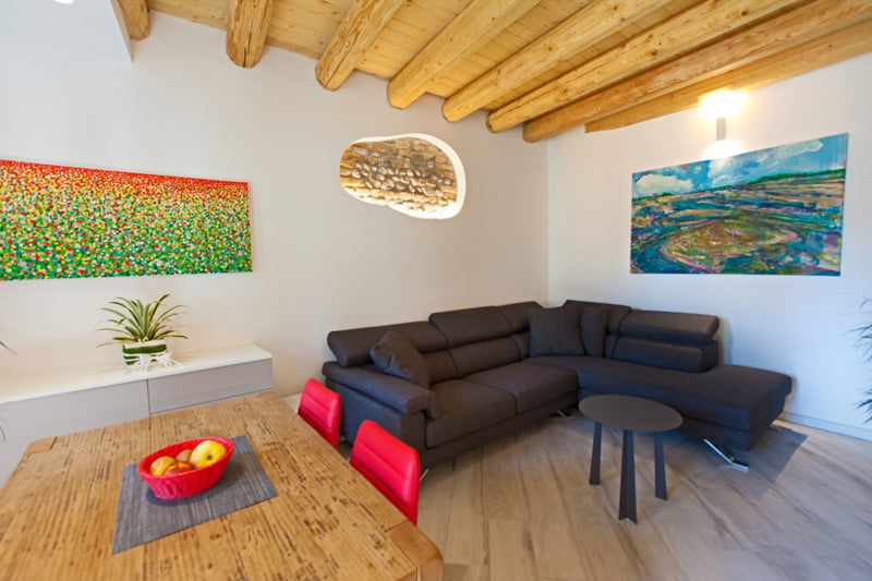 Living cald cu accente rustice | Inspirație Living Rustic