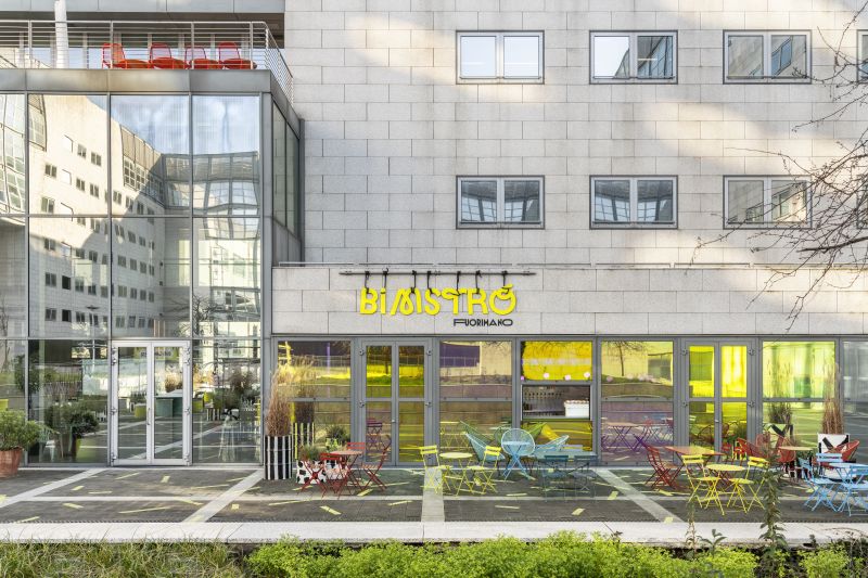 Terasa urbană vibrantă | Inspirație Exterior Modern