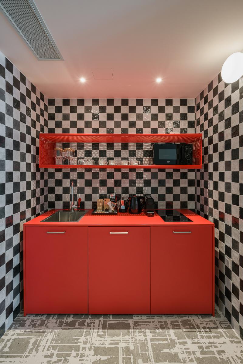 Minibucătărie vibrantă, stil retro | Inspirație Bucătărie Modern