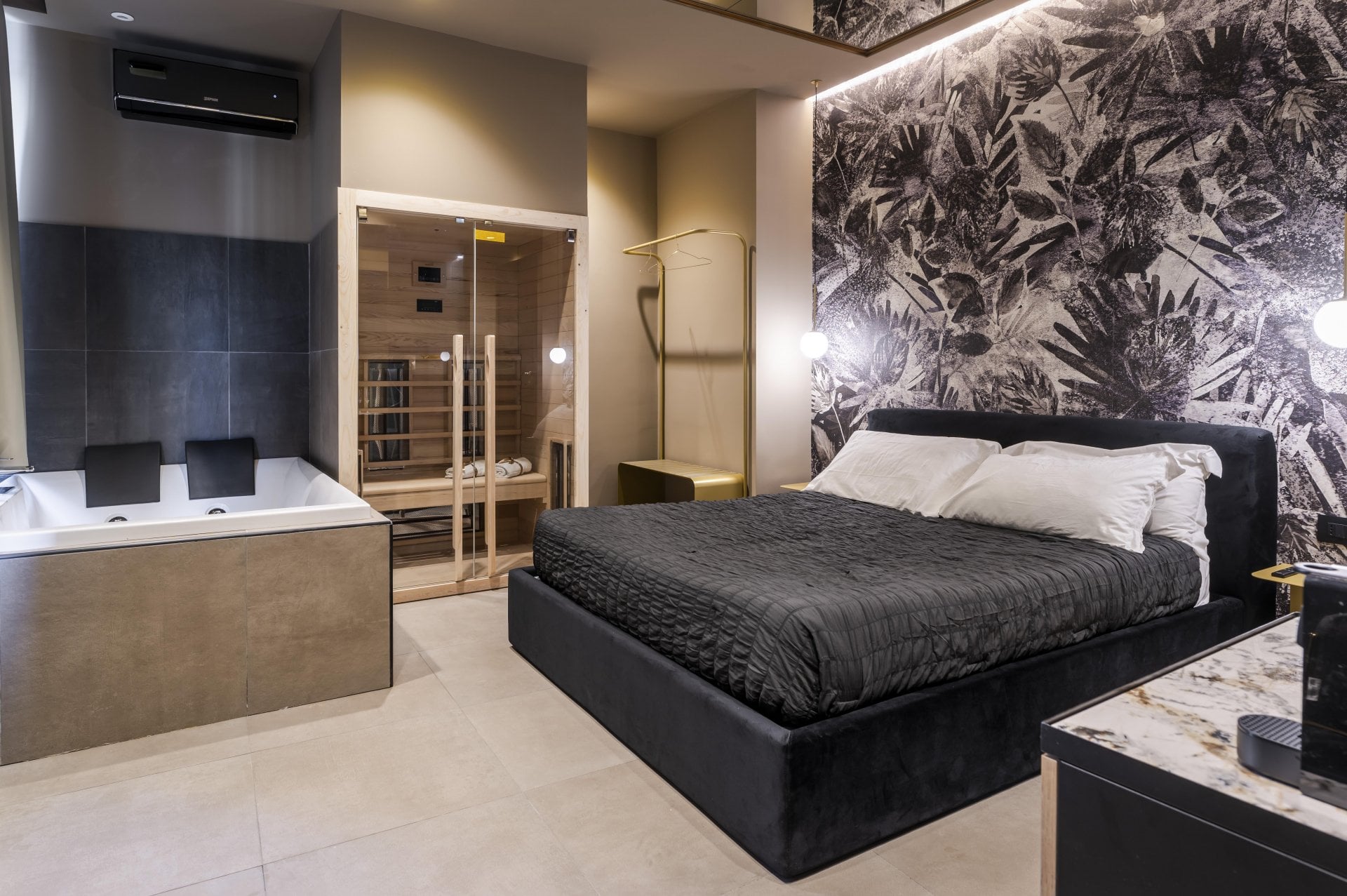 Dormitor spa cu note întunecate | Inspirație Dormitor Luxe