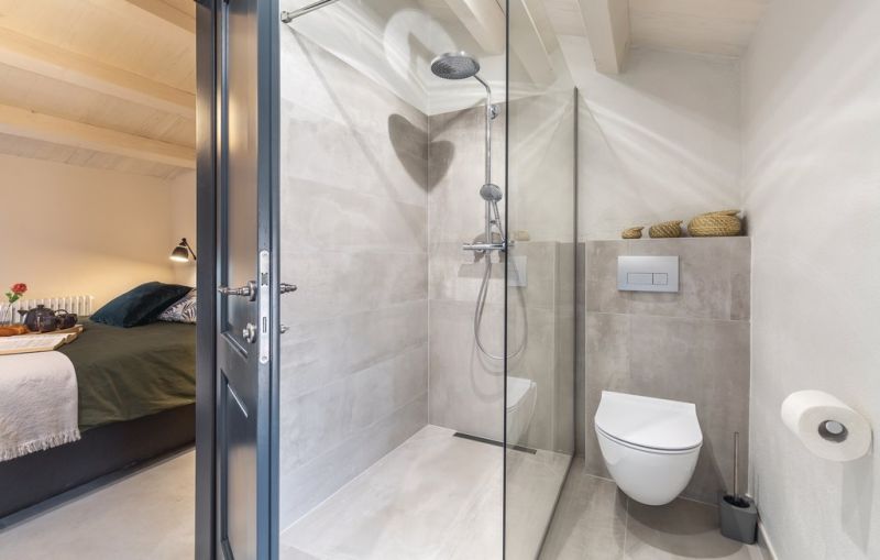 Duș intim în nuanțe calde | Inspirație Baie Modern
