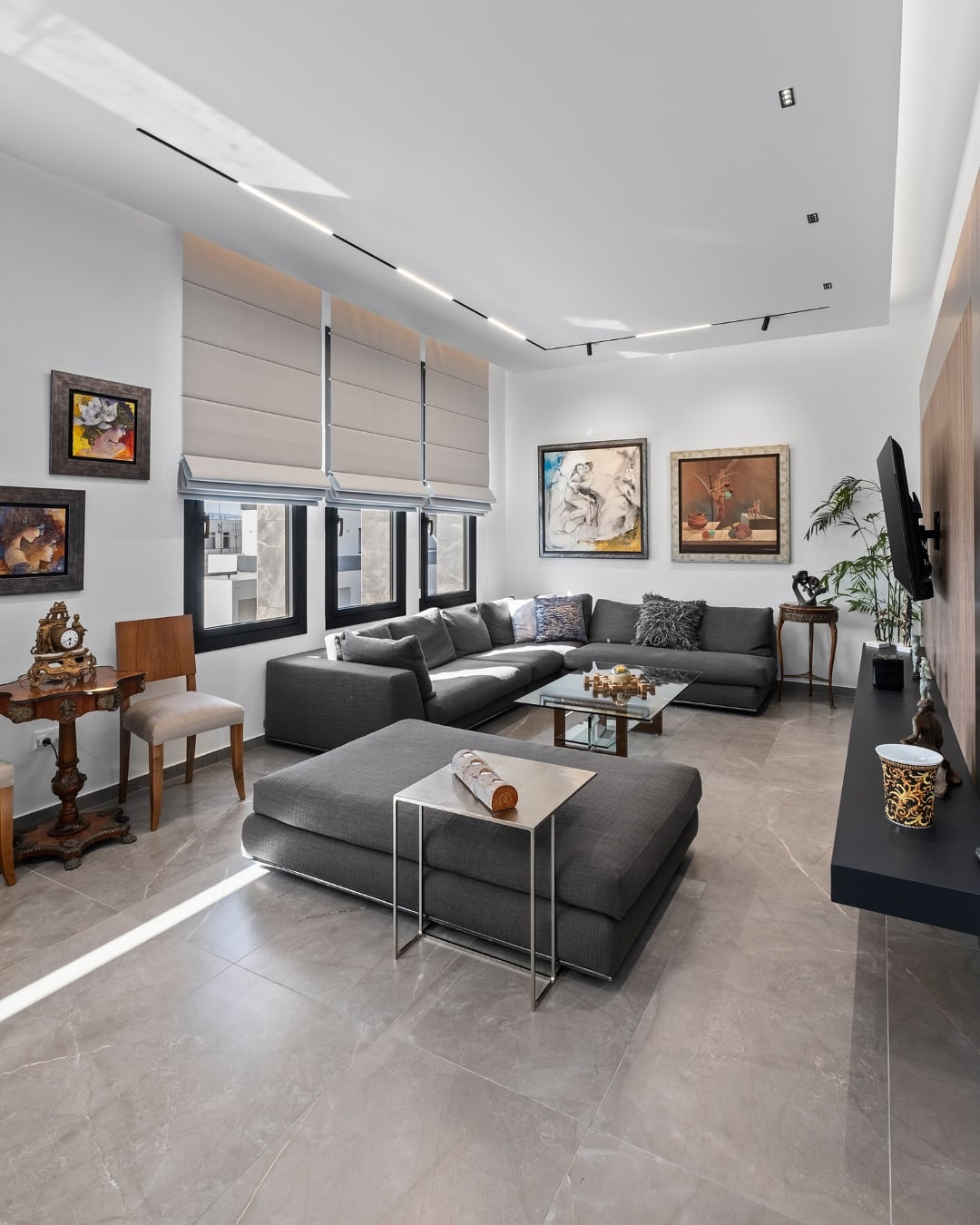 Living modern cu accente clasice | Inspirație Living Luxe