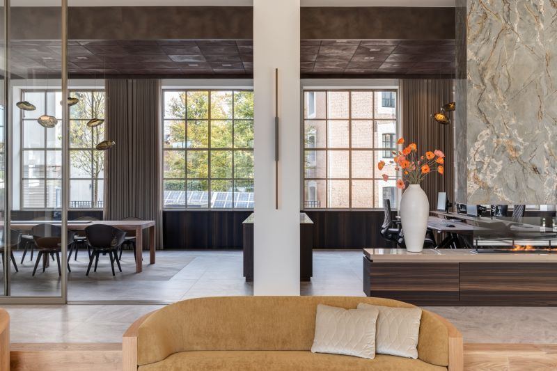 Office modern cu accente minerale | Inspirație Living Luxe