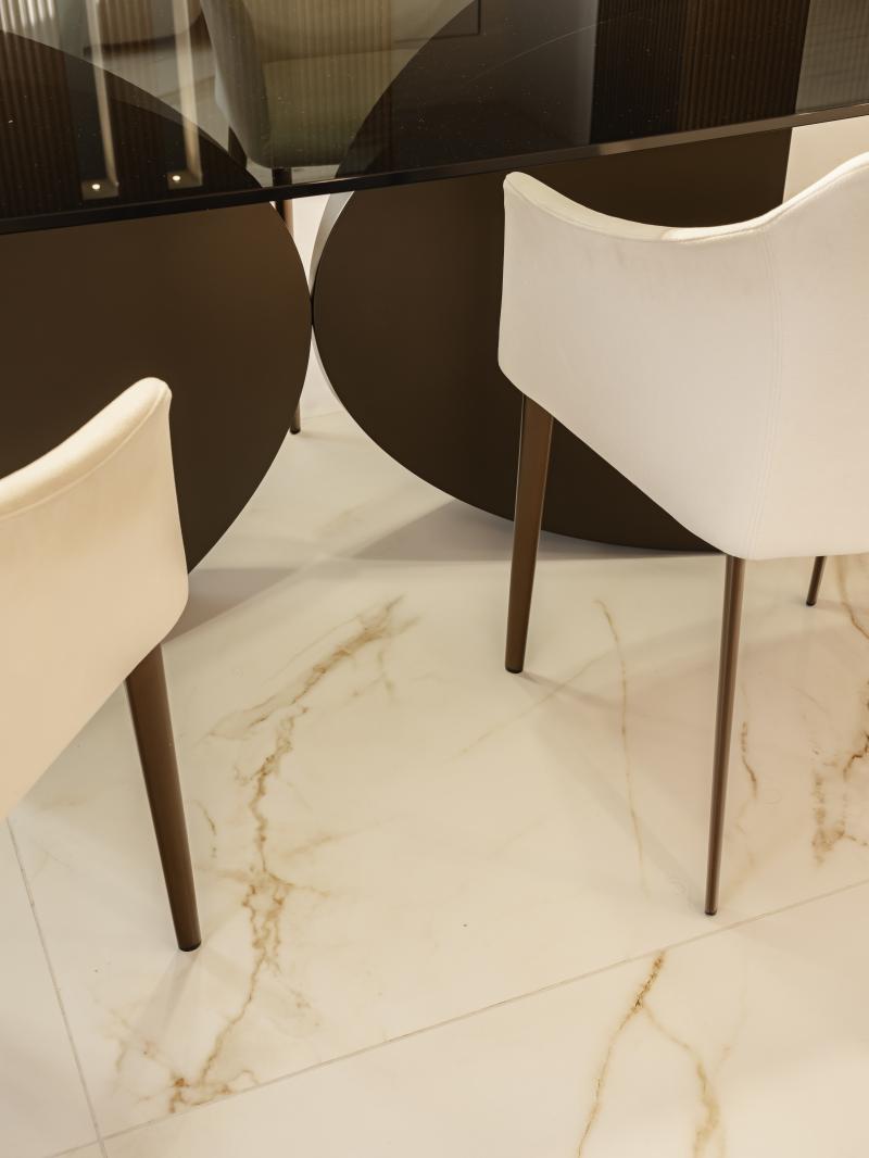 Dining modern, cu accente aurii | Inspirație Living Luxe