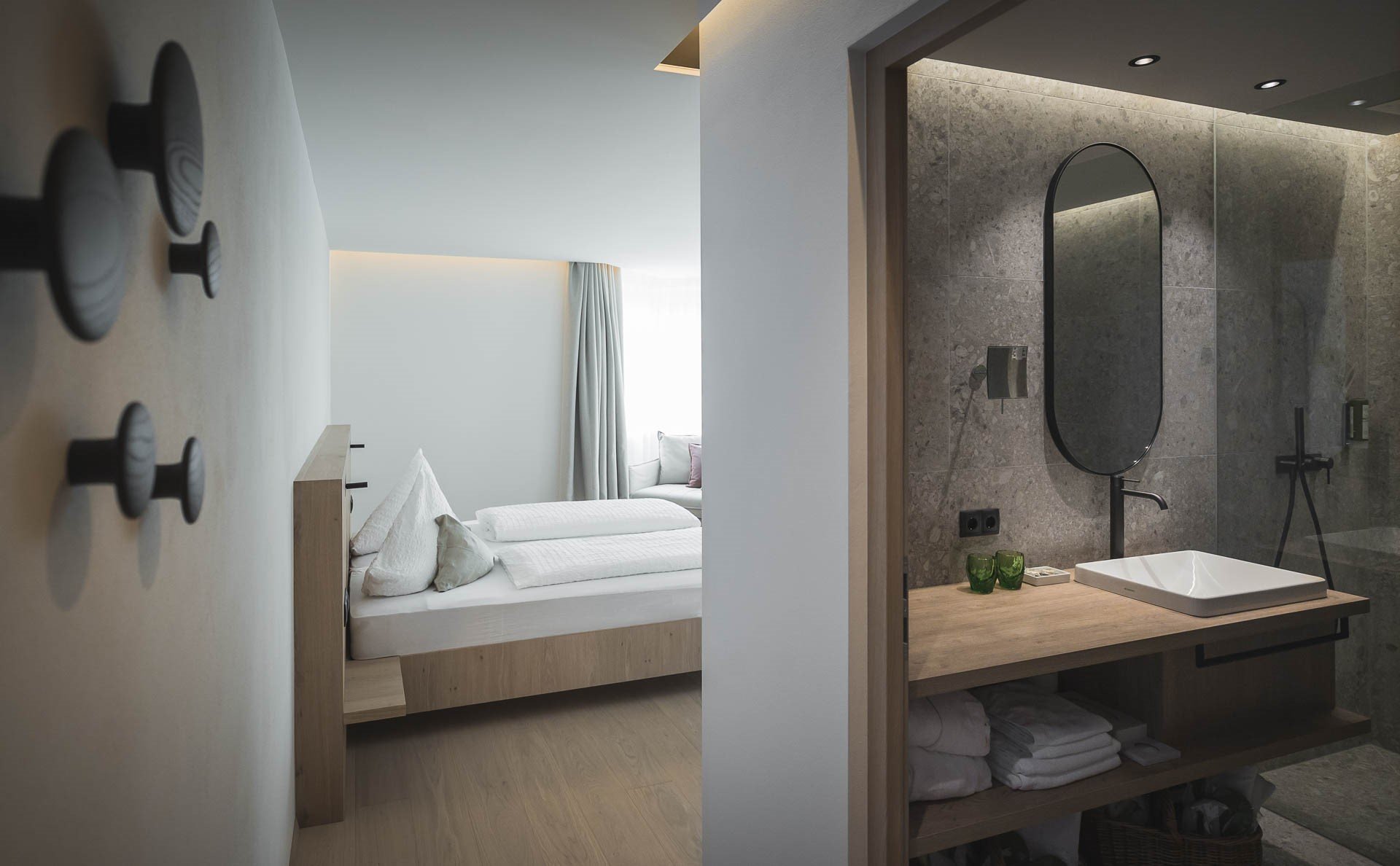 Dormitor cu baie integrată | Inspirație Dormitor Rustic