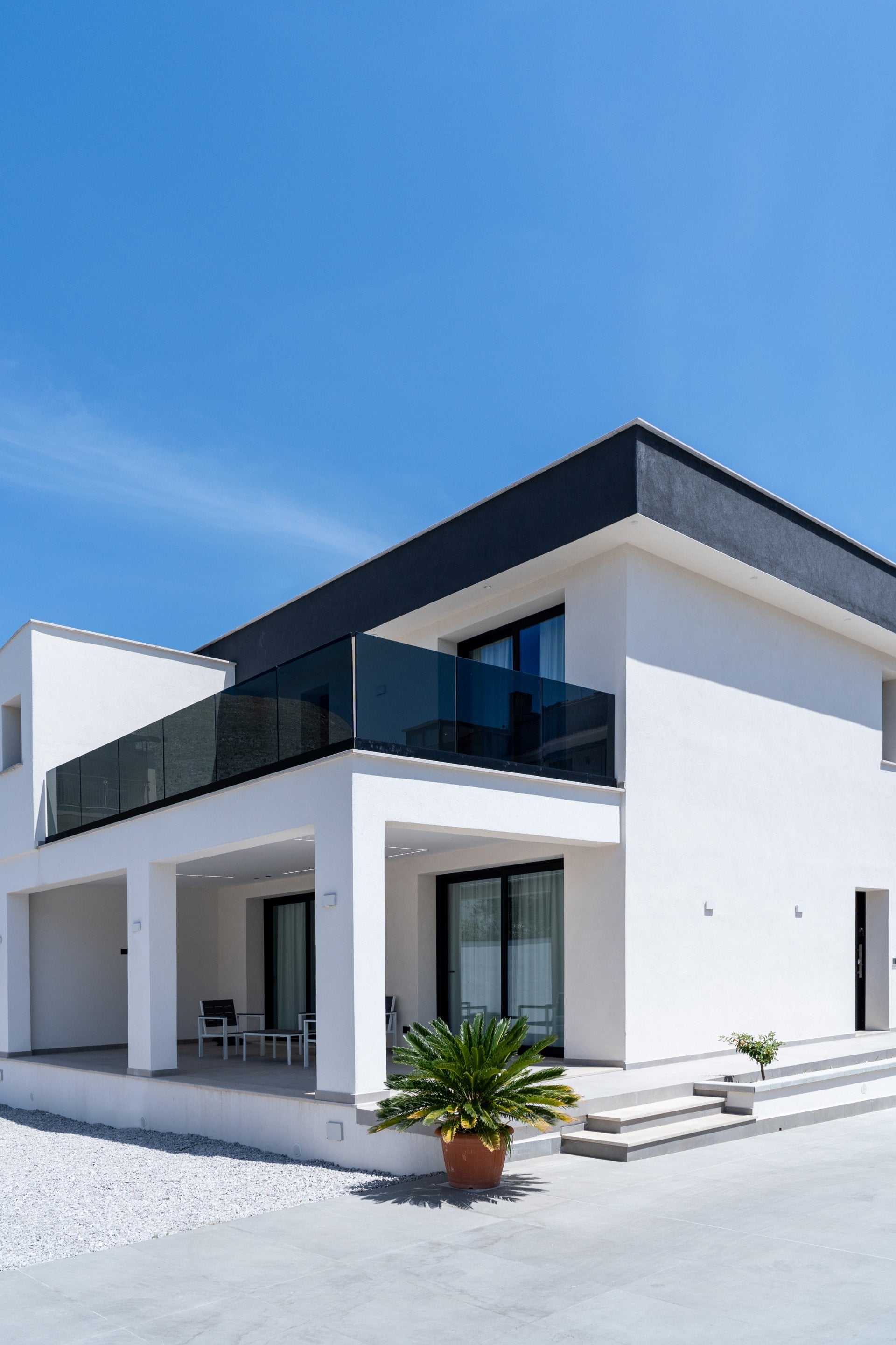 Exterior modern sub soare | Inspirație Exterior Luxe