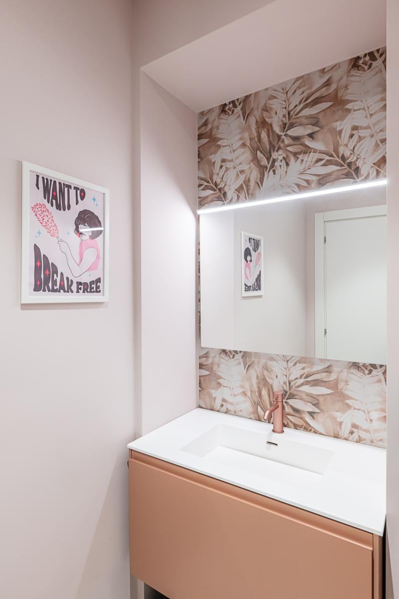 Baie modernă cu accente tropicale | Inspirație Baie Modern