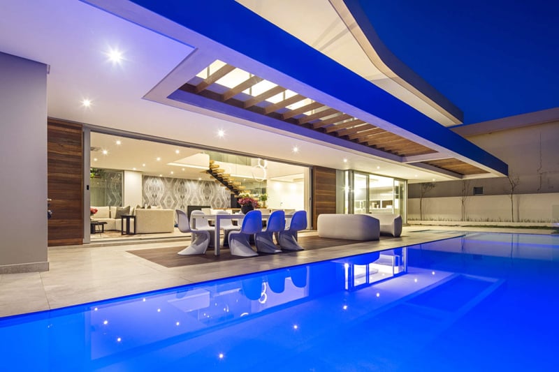 Terasă modernă cu piscină infinită | Inspirație Terasă Modern