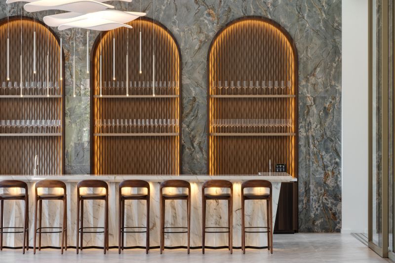 Bar urban cu accente de marmură | Inspirație Living Luxe