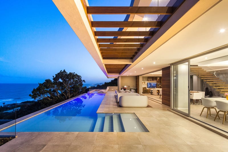 Terasă infinity cu apus tropical | Inspirație Terasă Modern