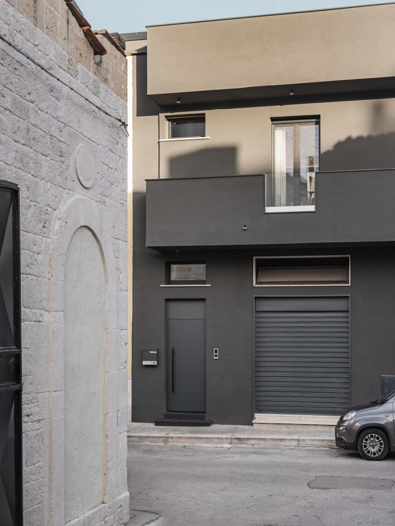 Fațadă urbană în contrast | Inspirație Exterior Luxe
