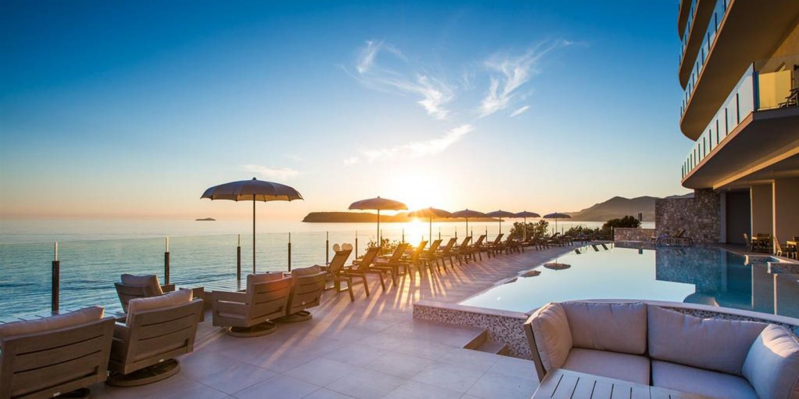 Royal blue hotel | Inspirație Living Luxe