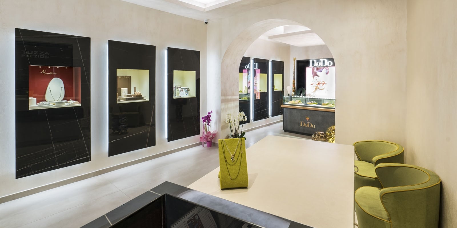 Dodo (Pomellato) Store | Inspirație Hol Modern