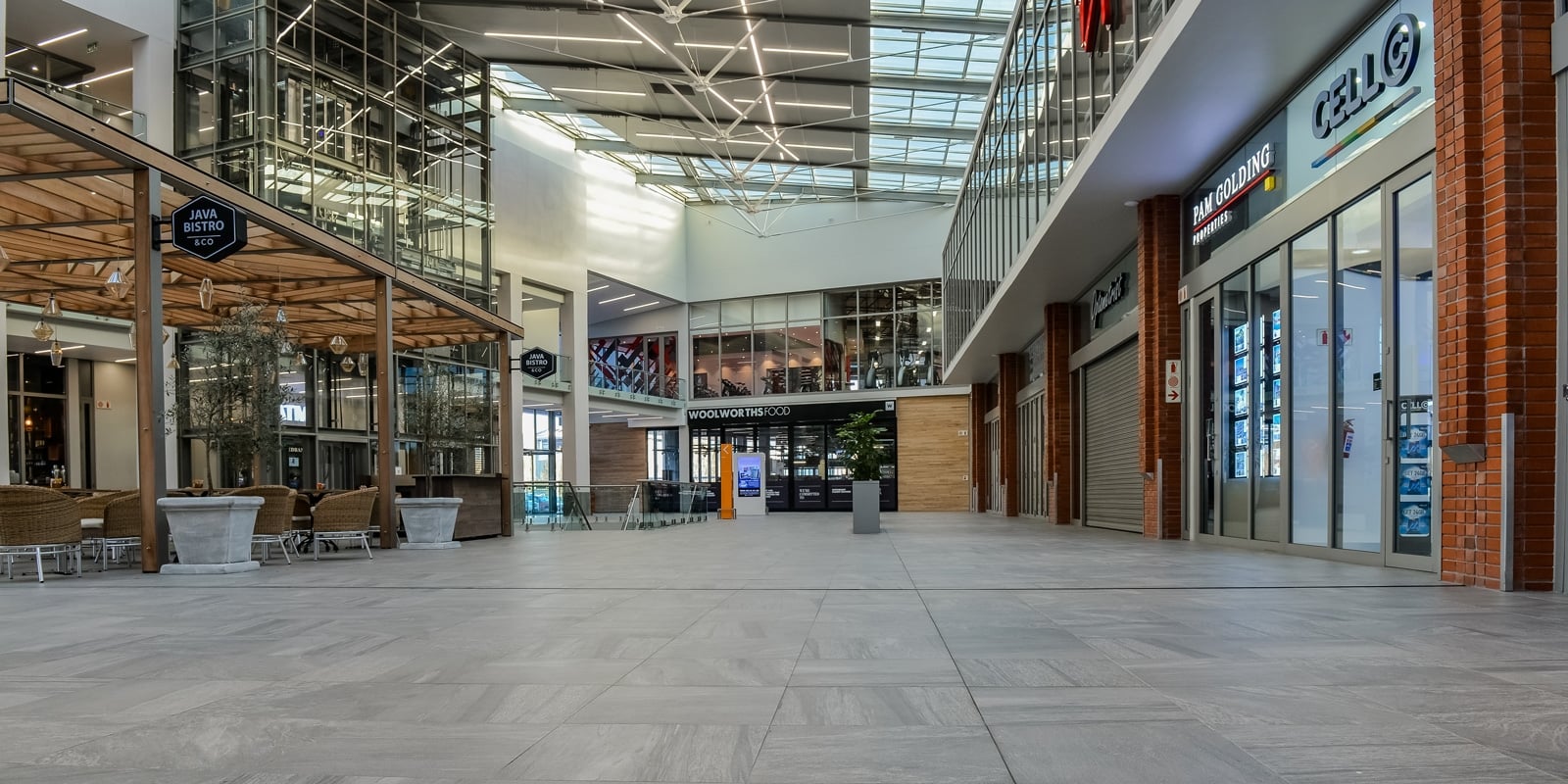 Sanctuary mall | Inspirație Hol Modern