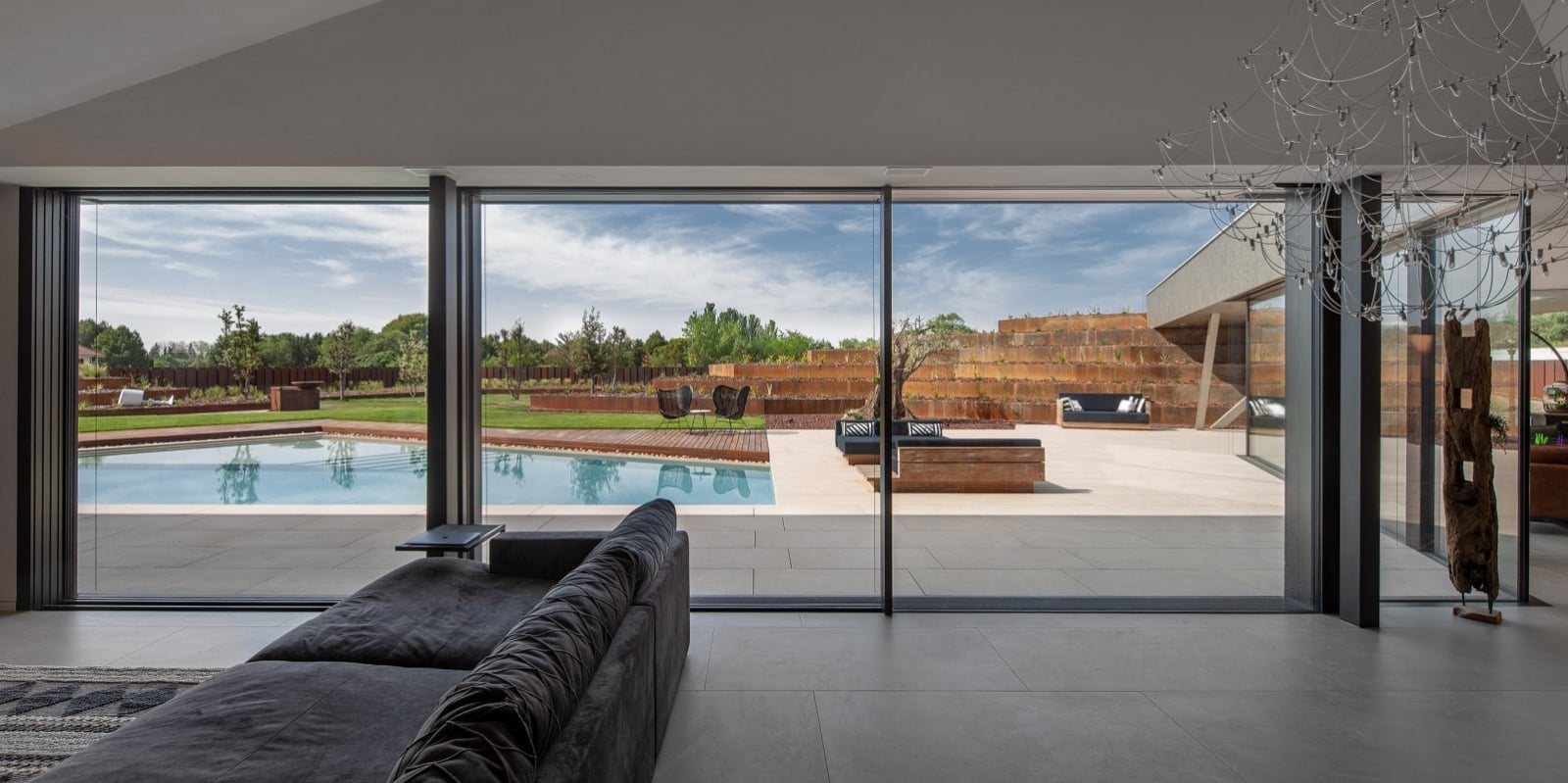 Private Villa - Huesca | Inspirație Living Modern