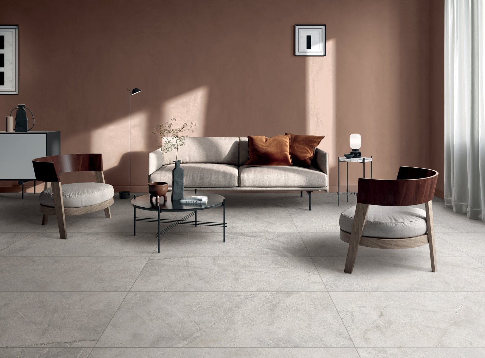 Living minimalist cu accente calde