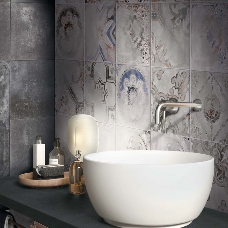 Baie eclectic-urbană cu pattern | Inspirație Baie Modern