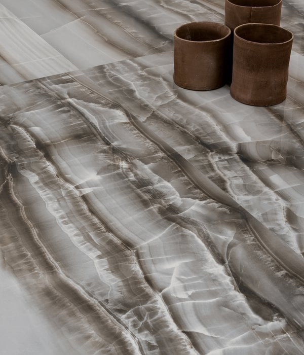 Hol elegant în onix gri | Inspirație Baie Minimalist