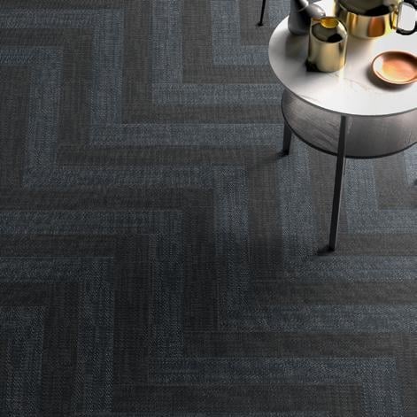 Living urban cu accente aurii | Inspirație Living Modern