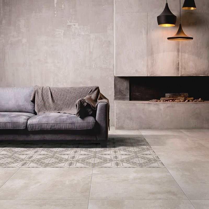 Living industrial cu accente calde | Inspirație Baie Modern