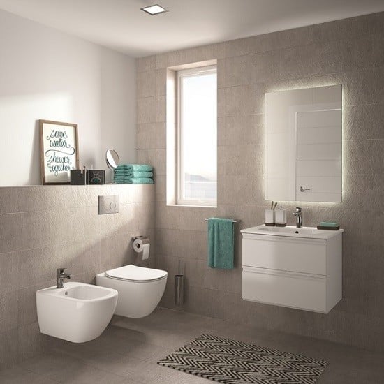 Baie modernă cu accente naturale | Inspirație Baie Modern
