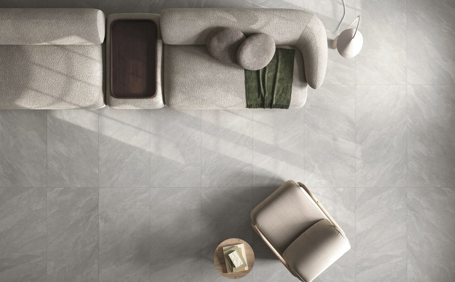 Living minimalist în tonuri reci