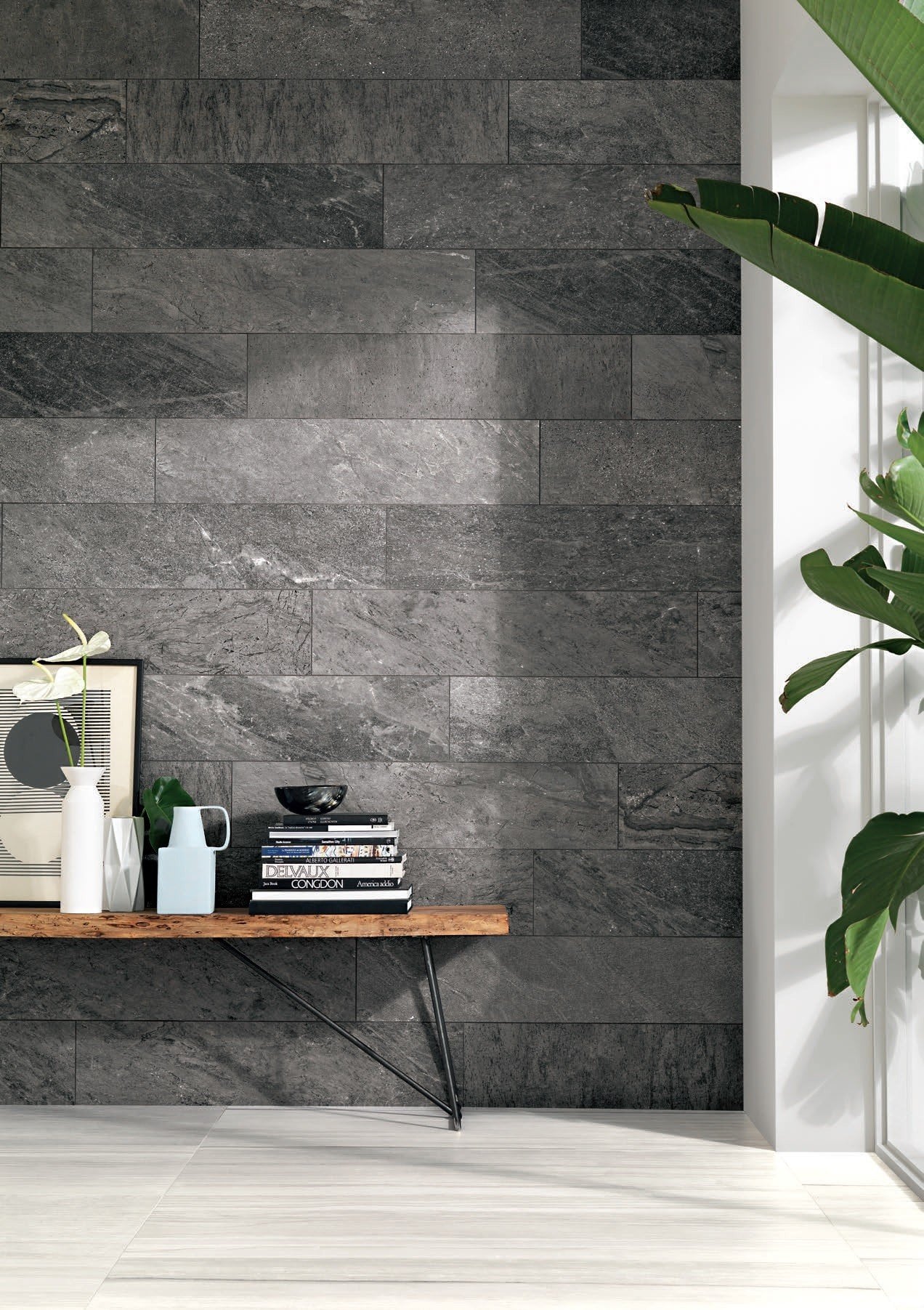 Living modern cu accente minerale | Inspirație Baie Modern
