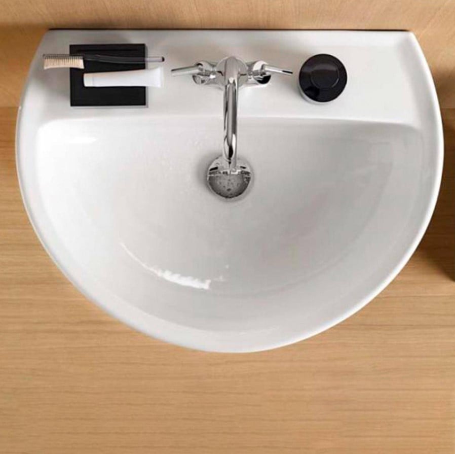 Baie minimalistă cu accente calde | Inspirație Baie Modern