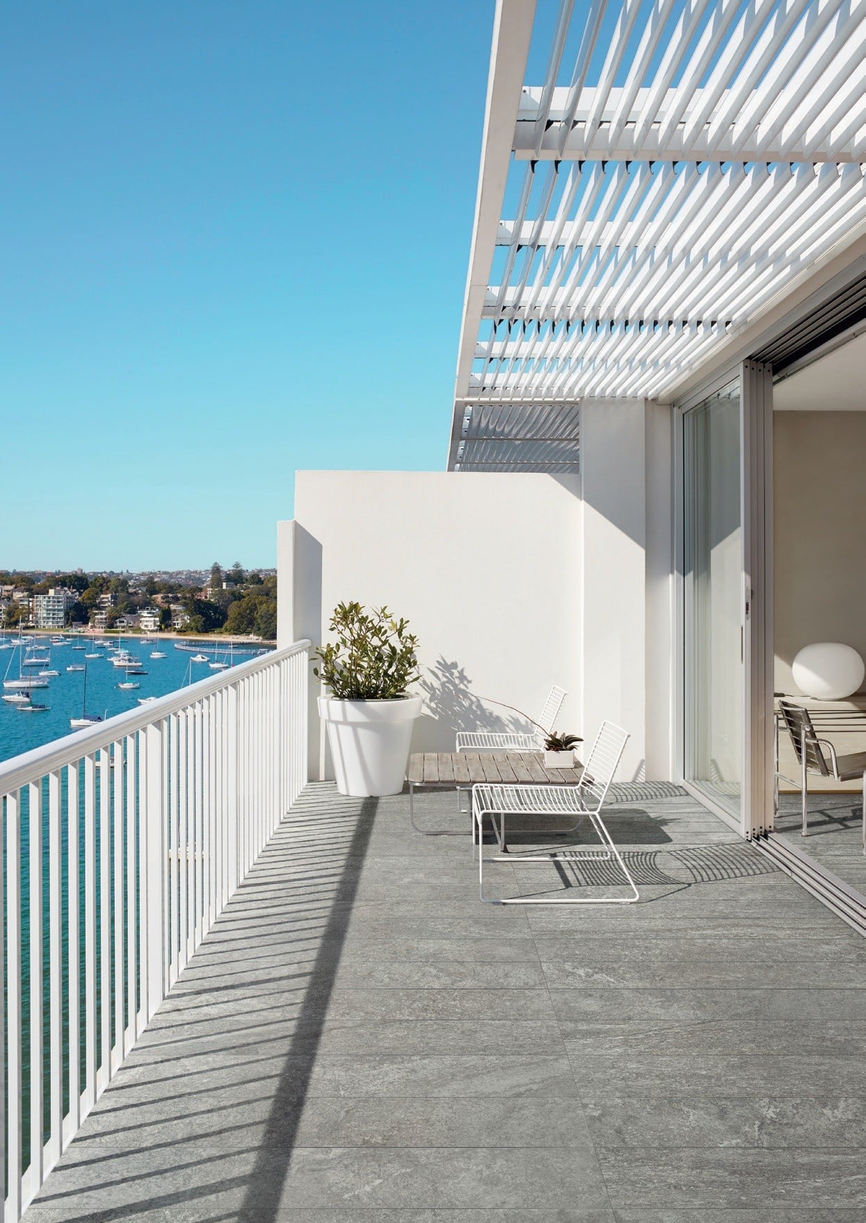 Terasă cu vedere la mare | Inspirație Baie Modern