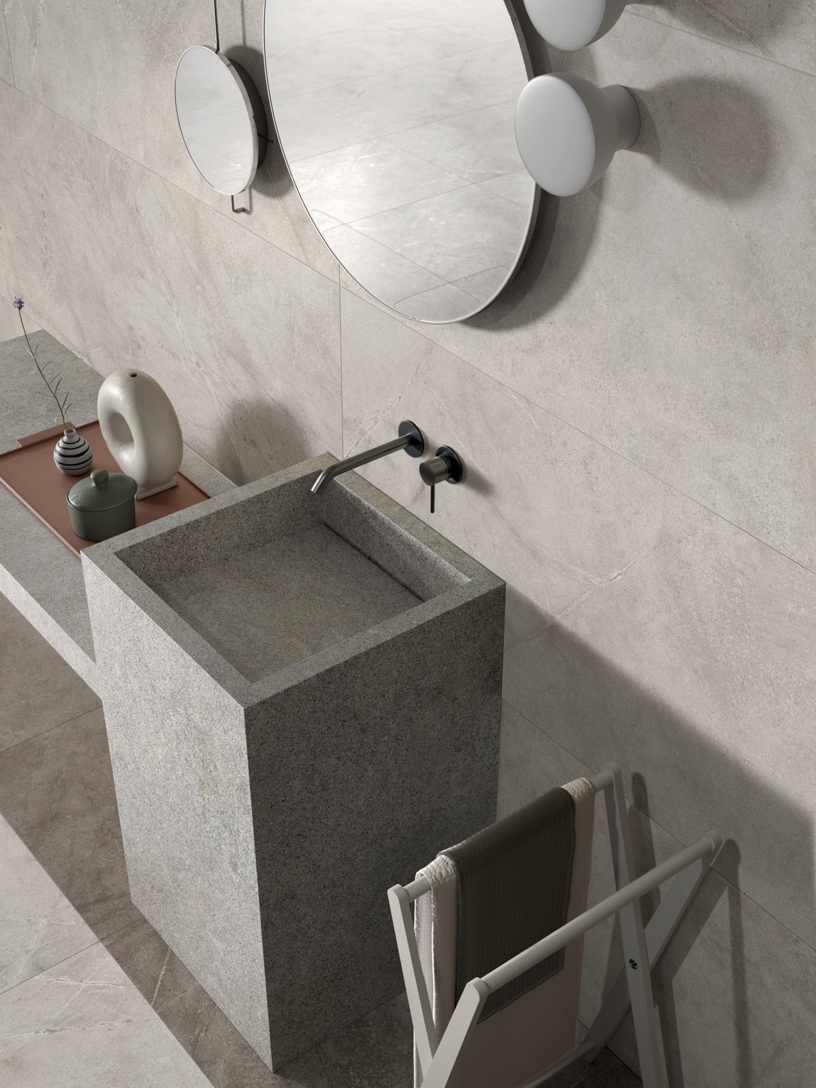 Baie minimalistă în tonuri de piatră