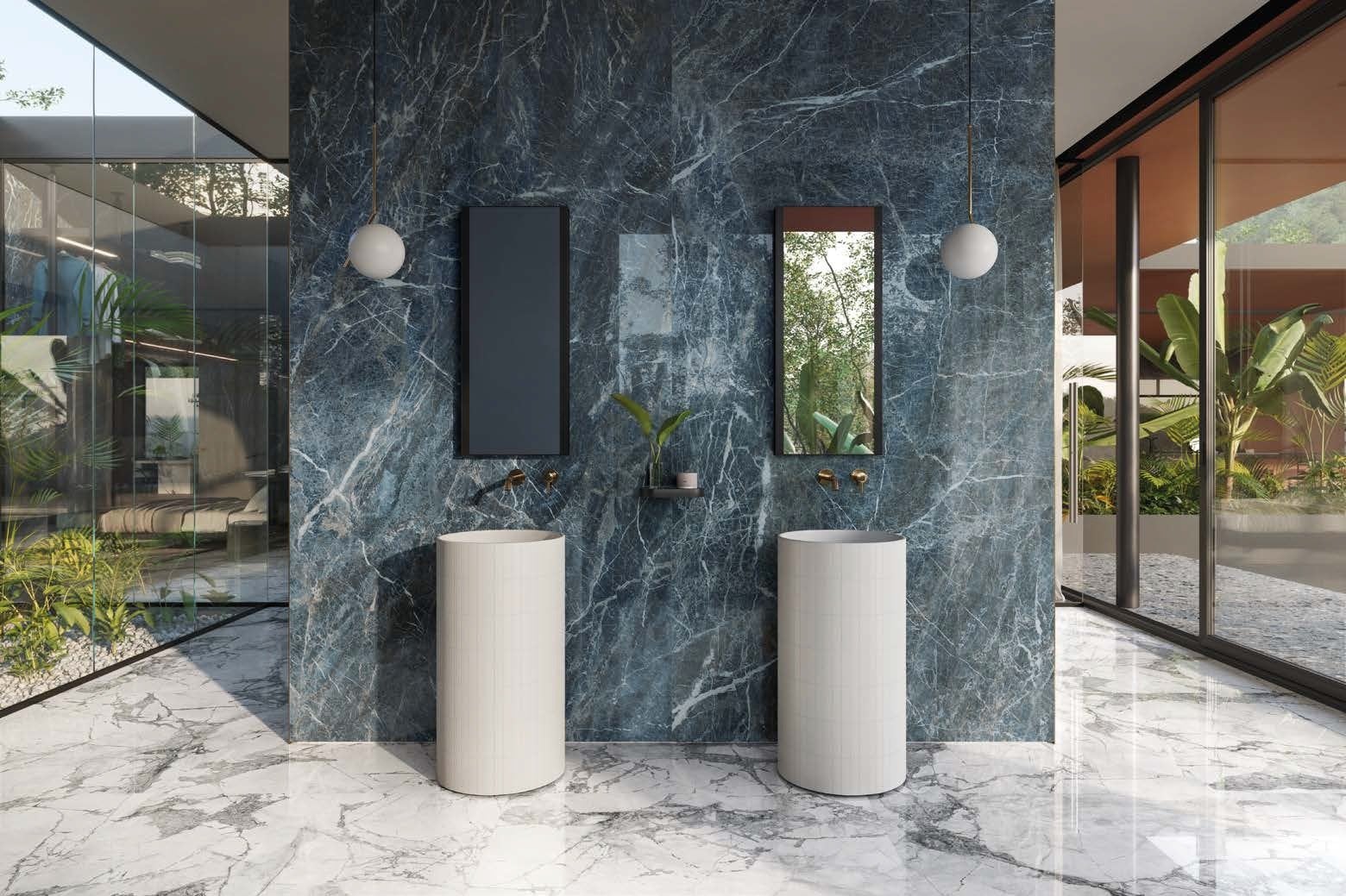 Baie tropicală cu marmură azurie | Inspirație Baie Modern