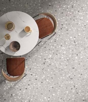 Minimalism urban cu terrazzo | Inspirație Baie Industrial