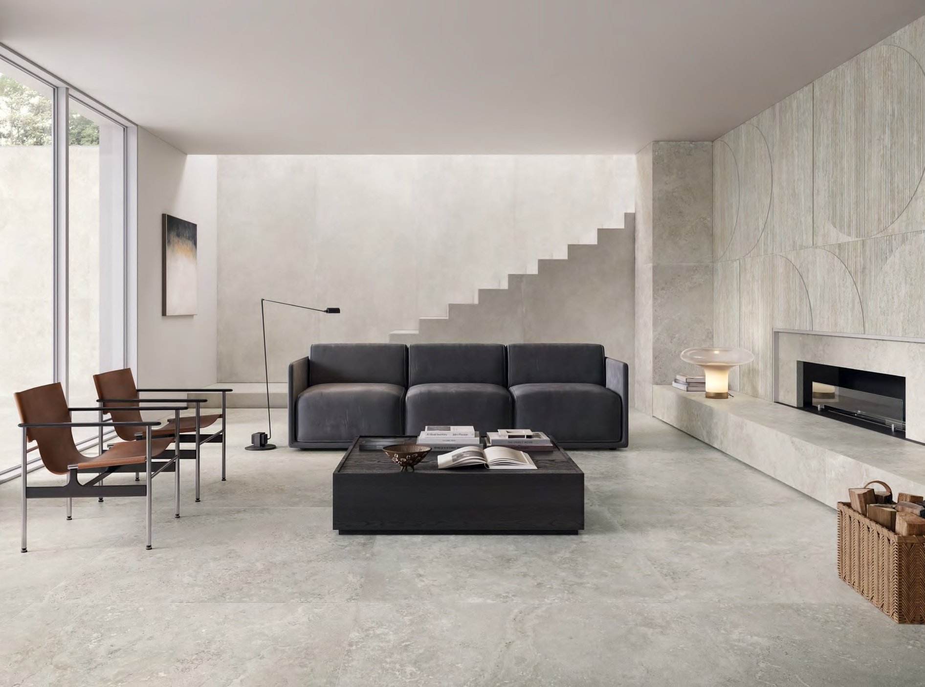 Living minimalist în tonuri calde