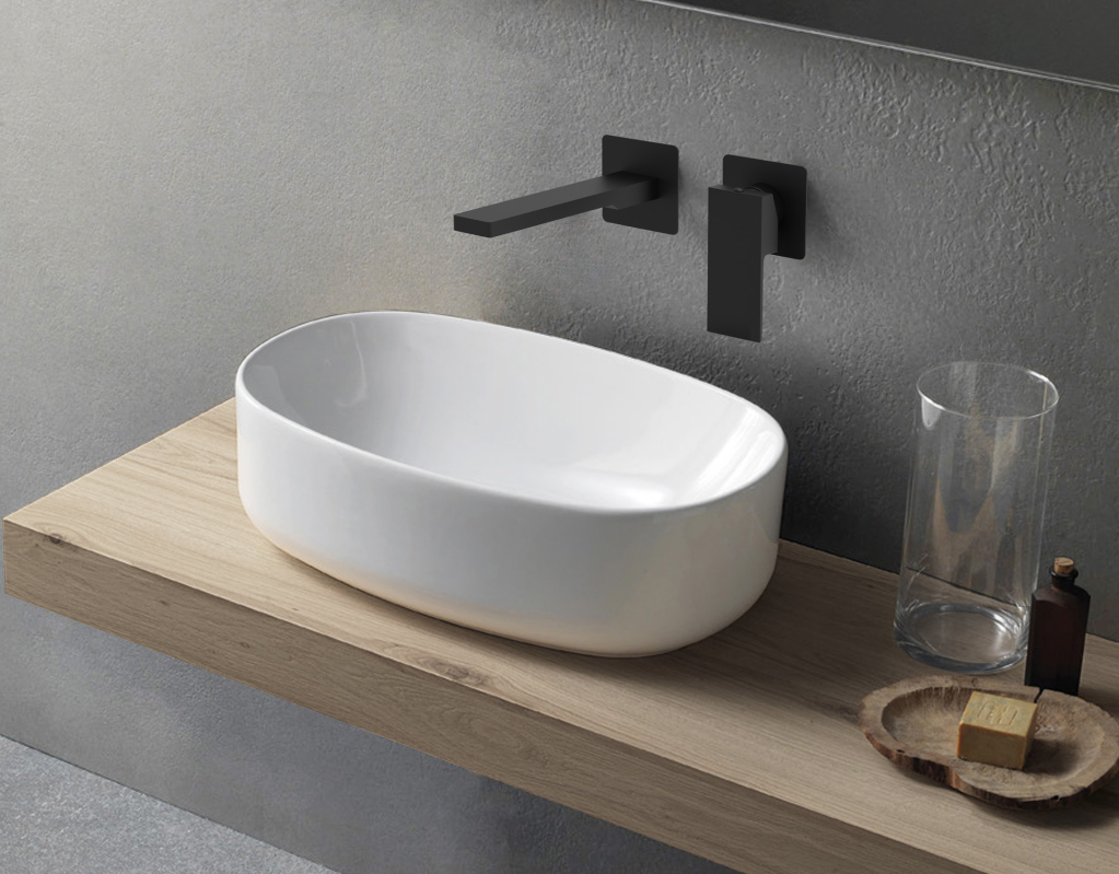 Baie minimalistă cu accente calde | Inspirație Baie Minimalist