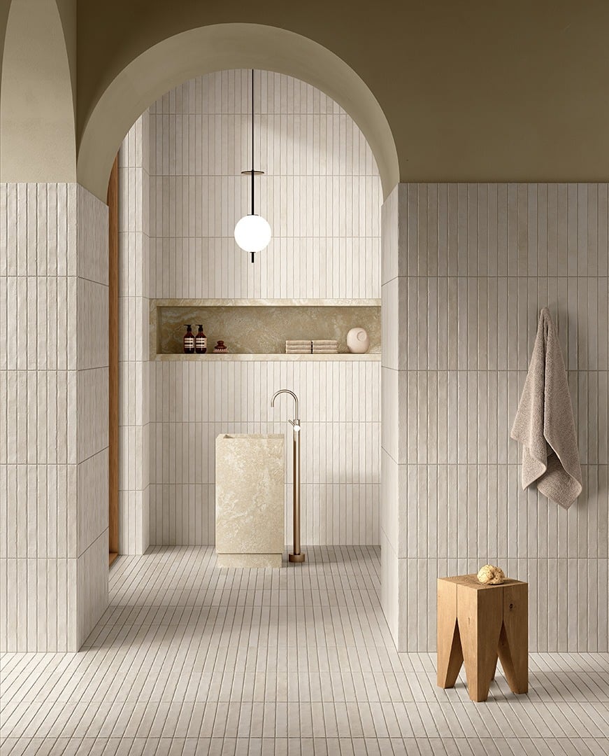 Baie modernă cu accente calde | Inspirație Baie Modern