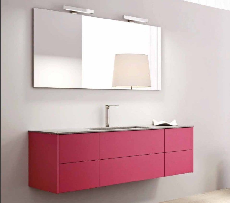 Baie modernă cu accent fucsia | Inspirație Baie Modern