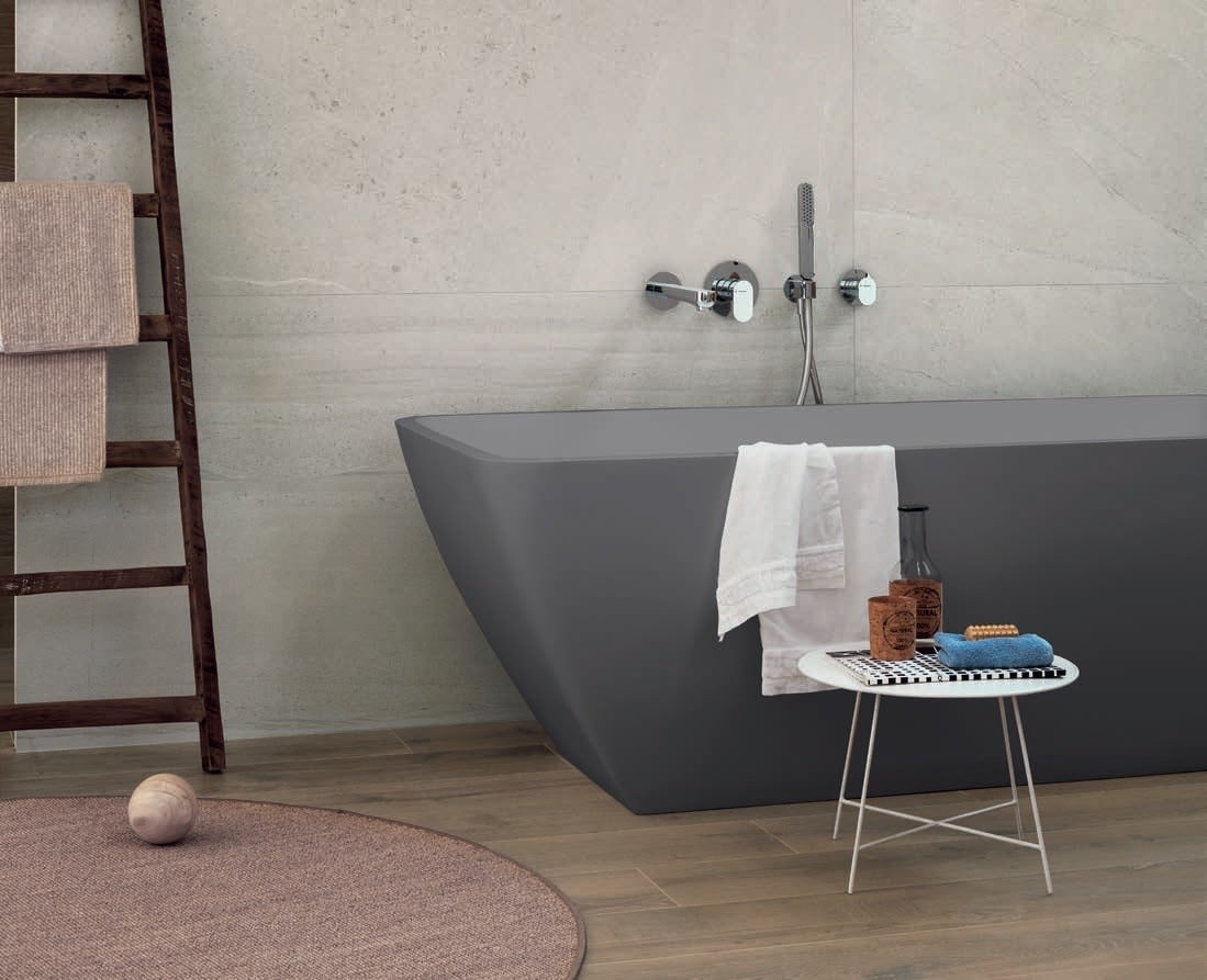 Baie modernă cu accente naturale | Inspirație Baie Minimalist