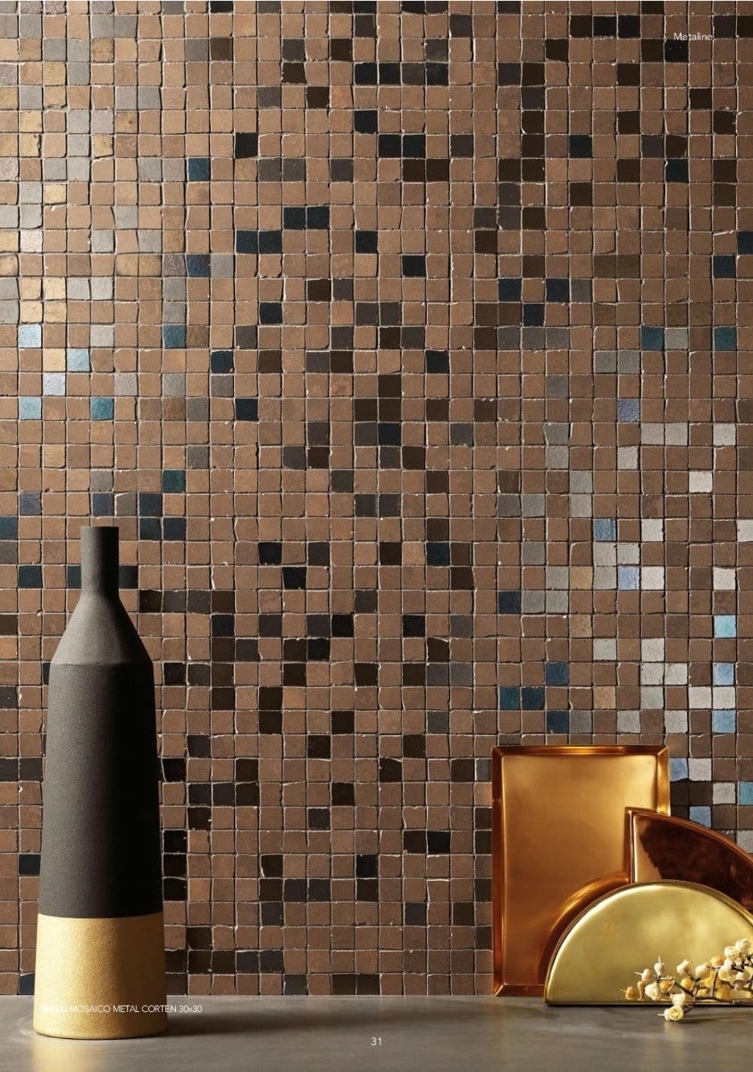 Accent metalic în tonuri calde | Inspirație Baie Minimalist