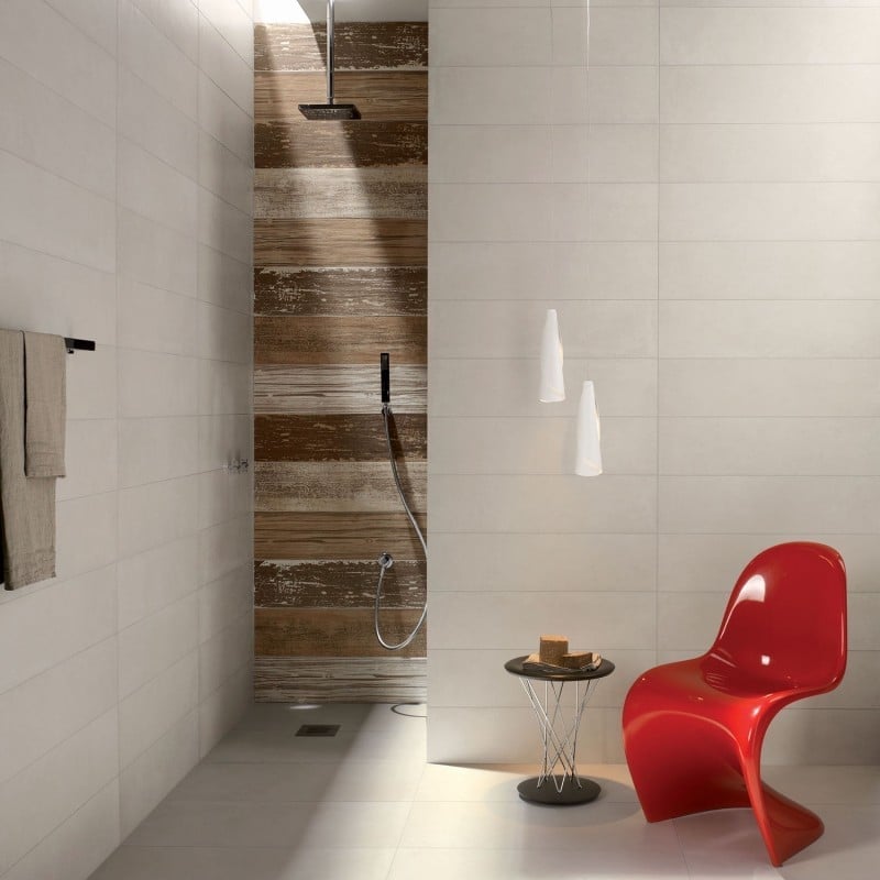 Duș modern cu accent rustic