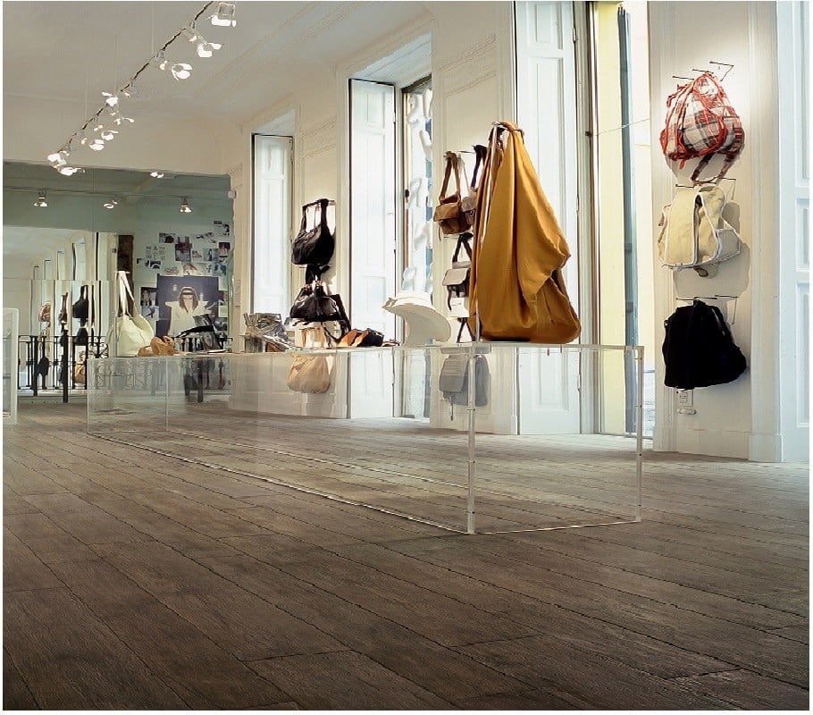 Boutique urbană cu accente lemn | Inspirație Baie Modern