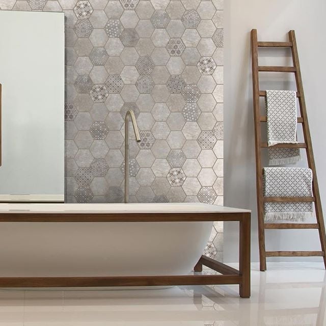 Baie modernă cu accente etnice | Inspirație Baie Modern