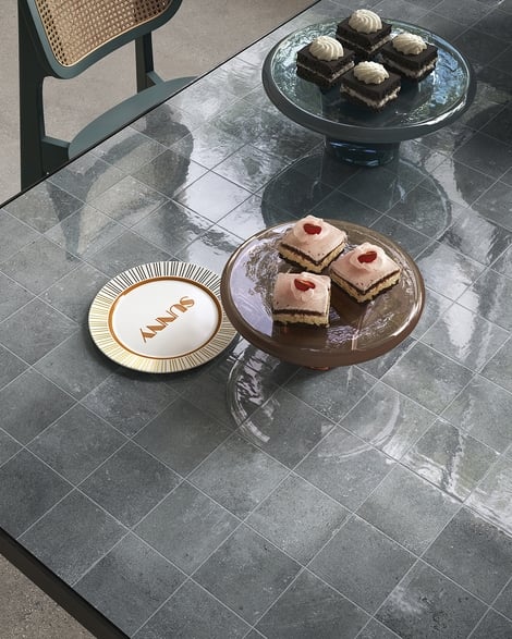 Masa de cafea în tonuri gri | Inspirație Living Modern