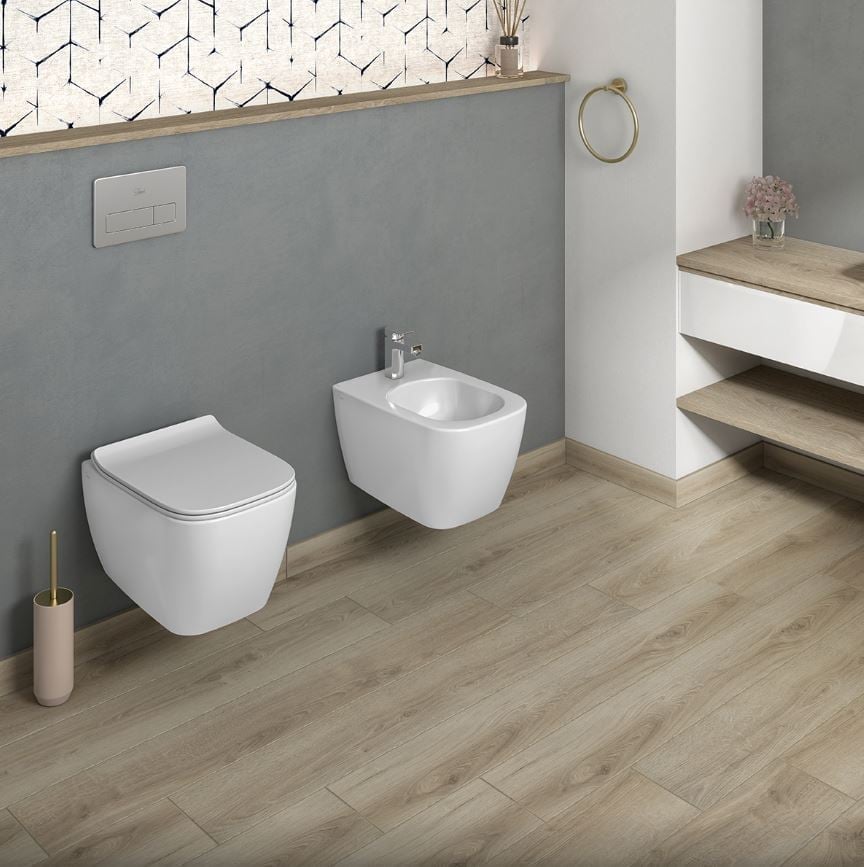 Baie modernă cu accente calde | Inspirație Baie Modern