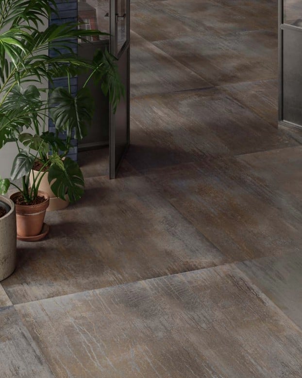 Hol industrial cu accente vii | Inspirație Hol Minimalist
