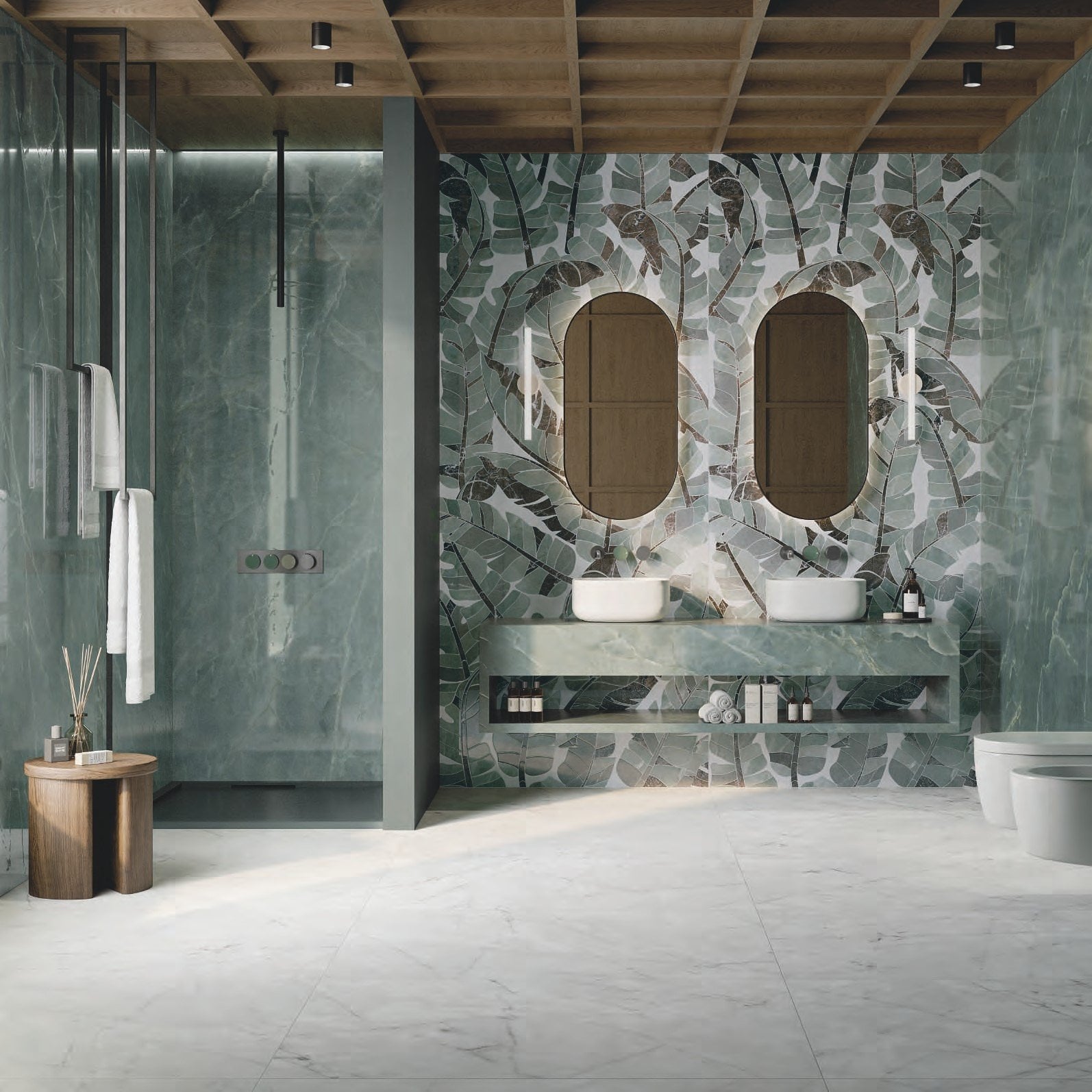 Baie tropicală cu accente marmorate | Inspirație Baie Modern