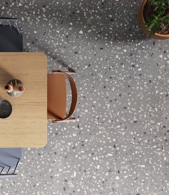 Living urban cu accente terrazzo | Inspirație Living Industrial