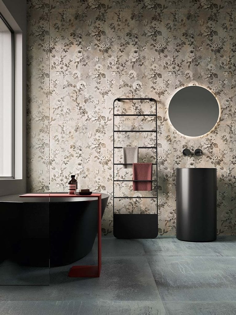 Baie cu accente florale vintage