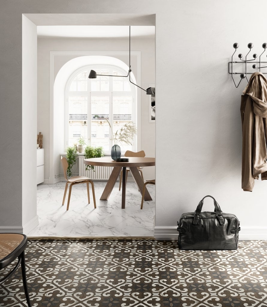 Hol de intrare cu accente clasice | Inspirație Baie Modern